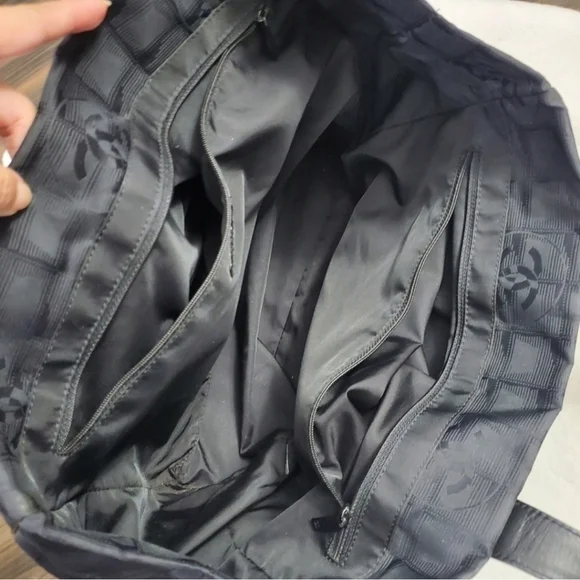 Authentic Vintage Chanel New Travel Line Tote Bag - Picture 6 of 14